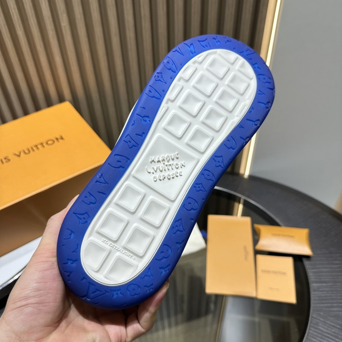 L1VV Tilted Sneaker