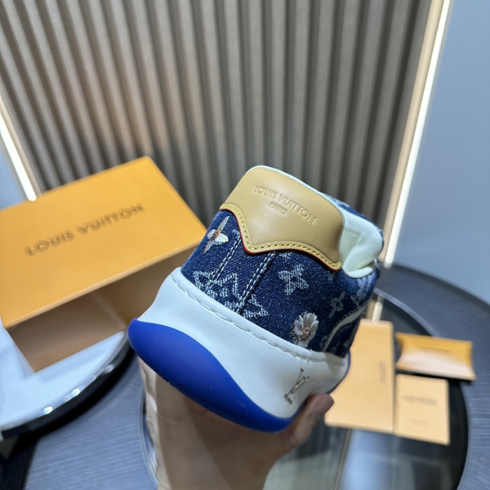 L1VV Tilted Sneaker