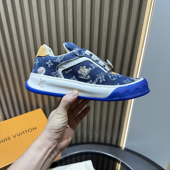 L1VV Tilted Sneaker