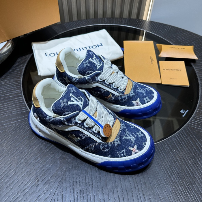 L1VV Tilted Sneaker