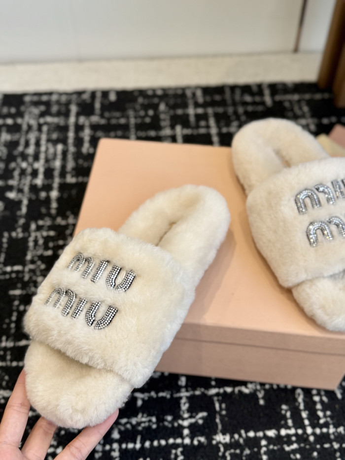 M1u Miu Slides