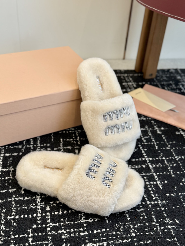 M1u Miu Slides