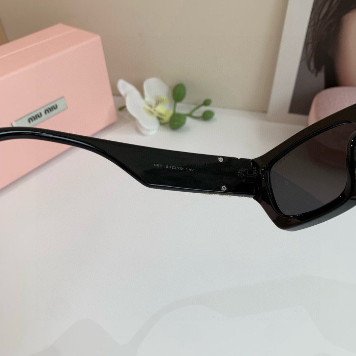 Miu M1u Sunglasses