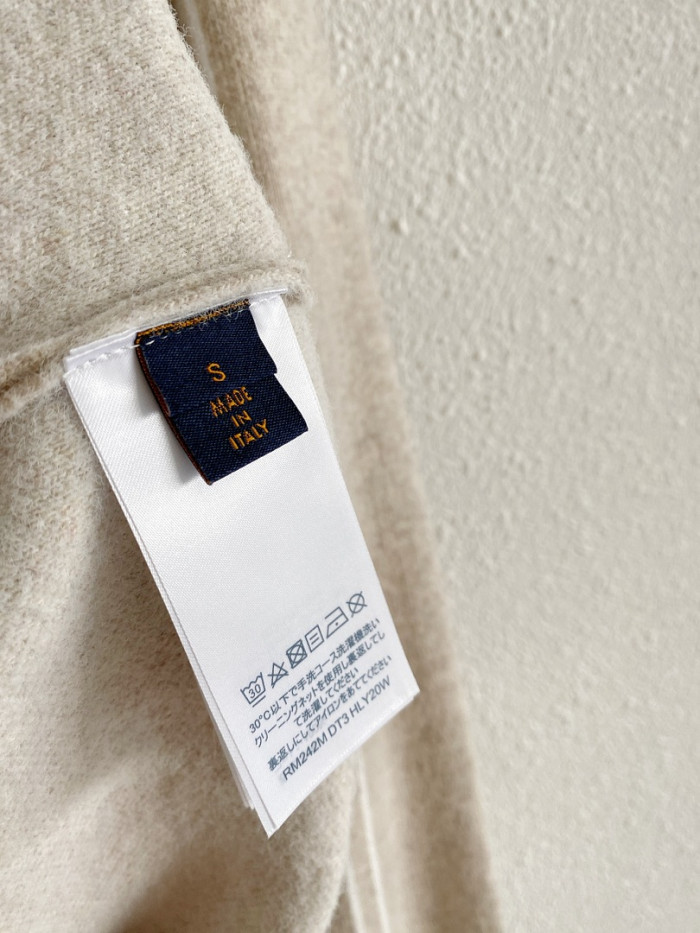 L1vv Pullover