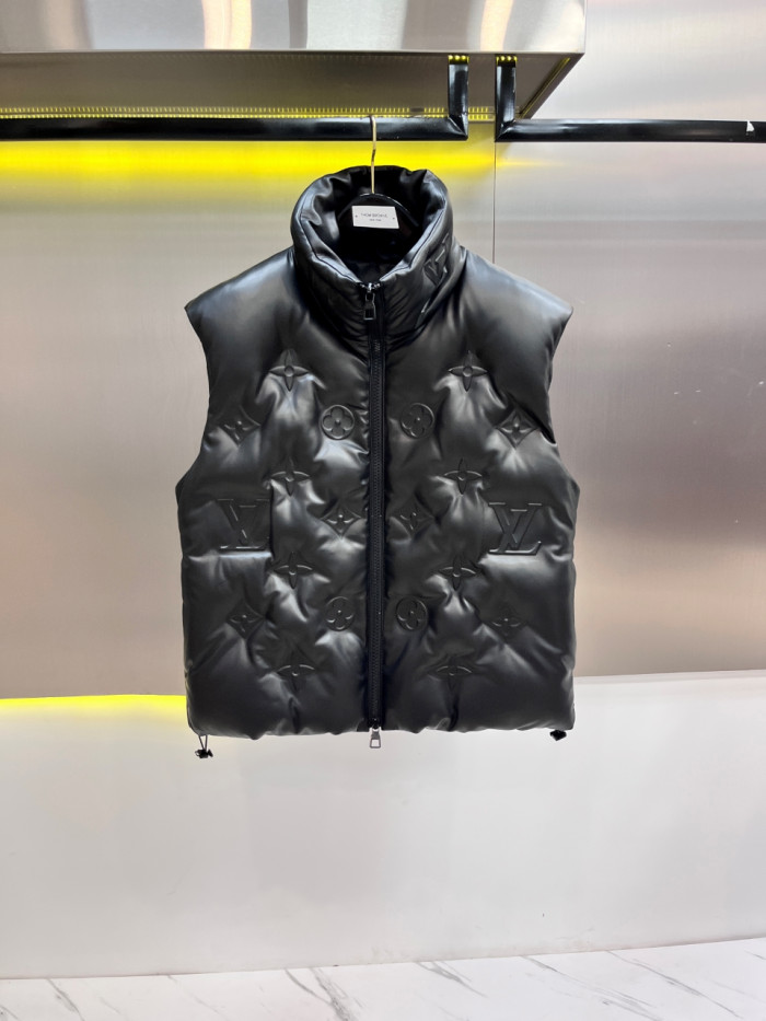 L1vv Down Vest