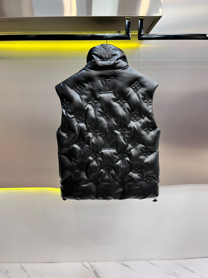 L1vv Down Vest