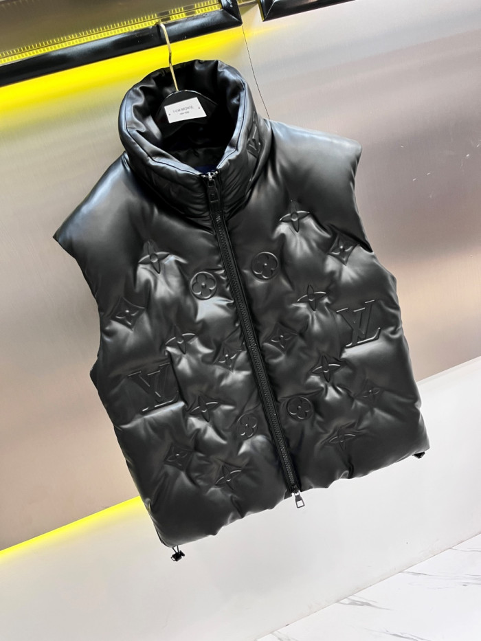 L1vv Down Vest