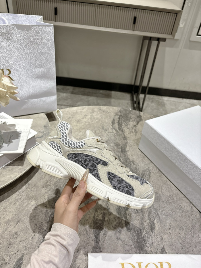 D1OR Chrono Sneaker