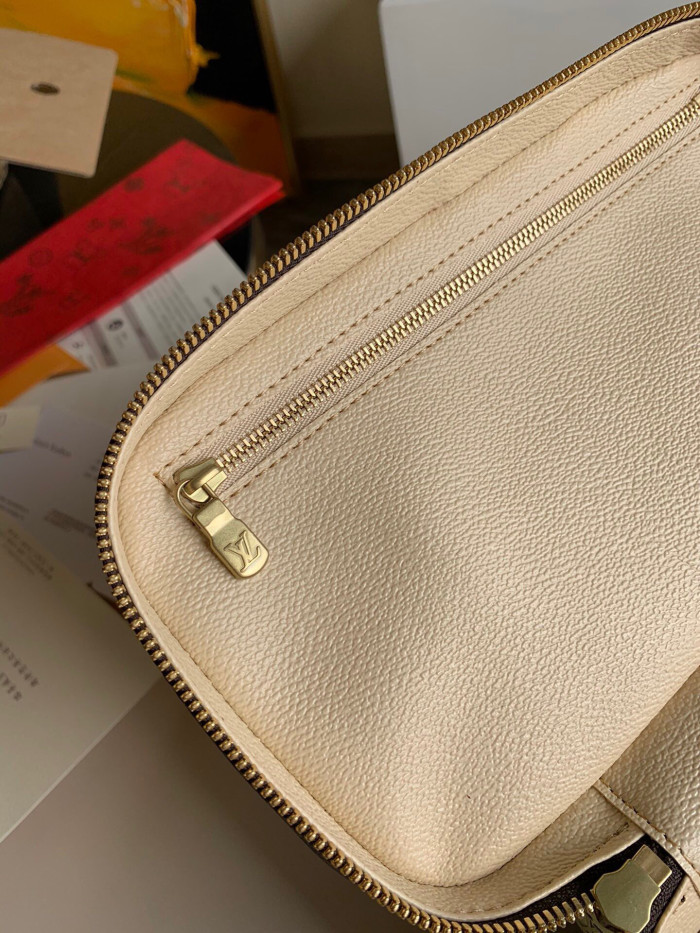 LIVV Vanity Case BB-18*14.5*24cm