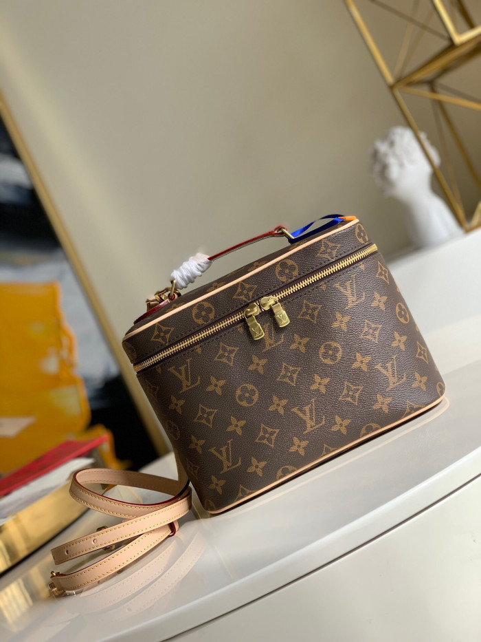 LIVV Vanity Case BB-18*14.5*24cm
