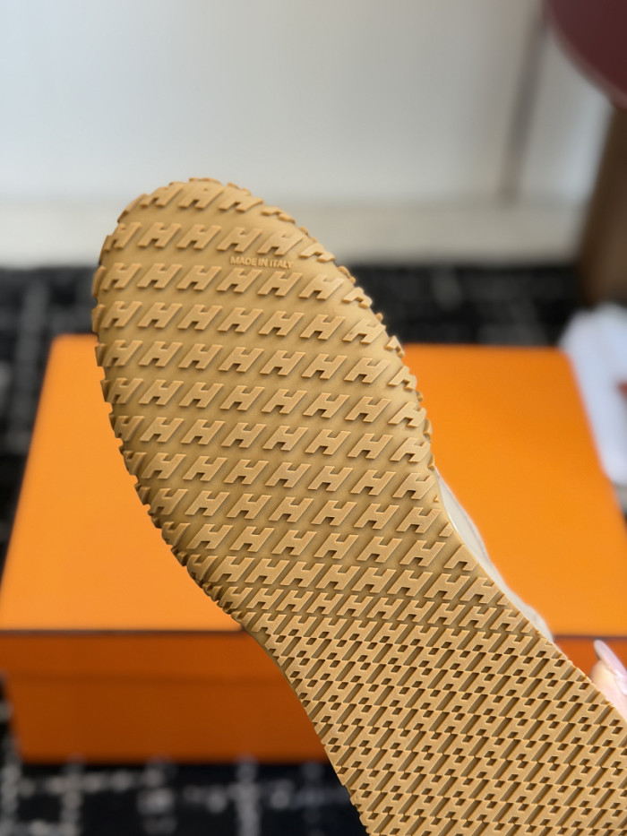 H**me5 Shoes