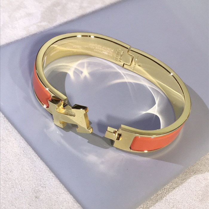 H**me5 Bracelet