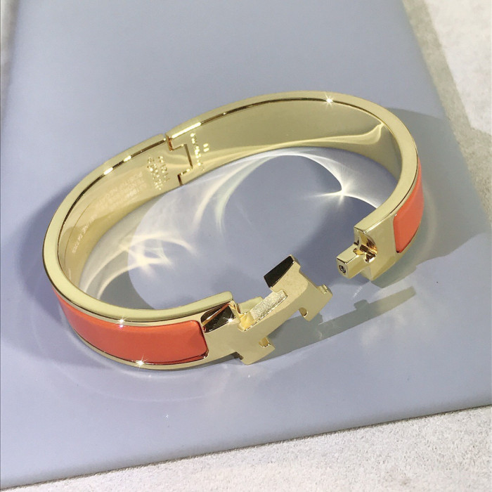 H**me5 Bracelet