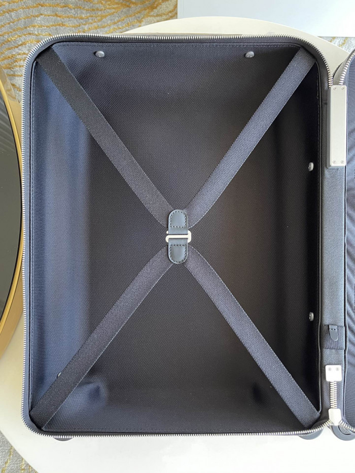 LIVV Luggage