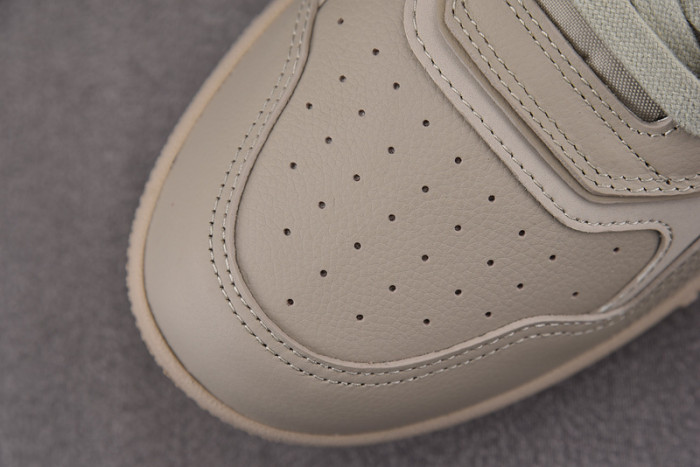 B27 SNEAKER
