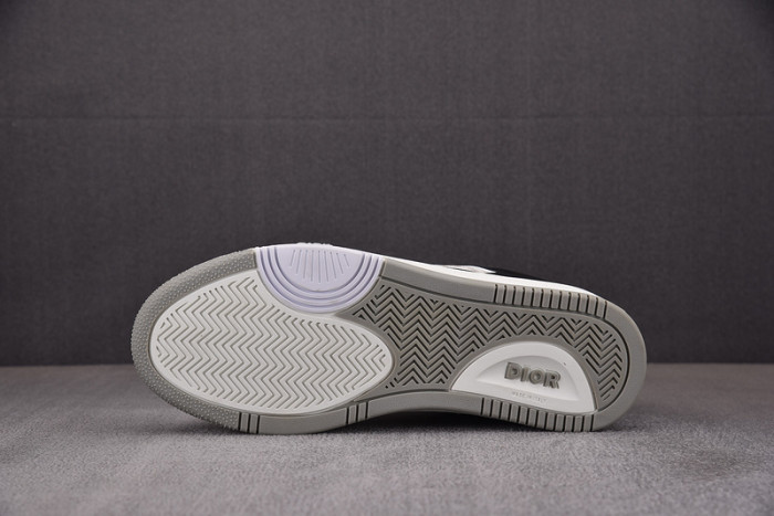B27 SNEAKER