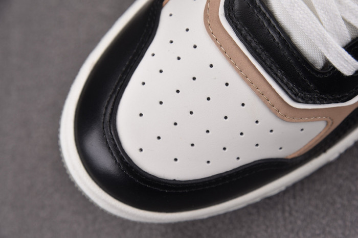B27 SNEAKER