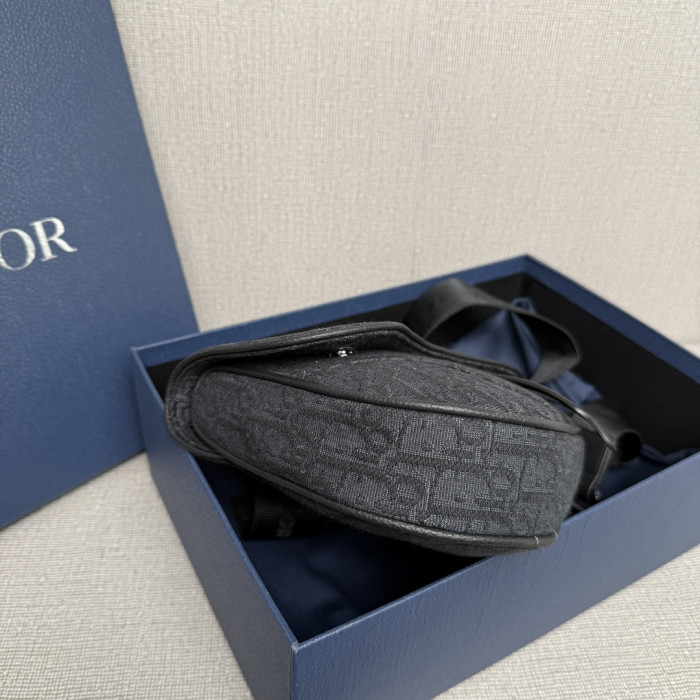 D1or Saddle Bag-20 x 28.6 x 5cm