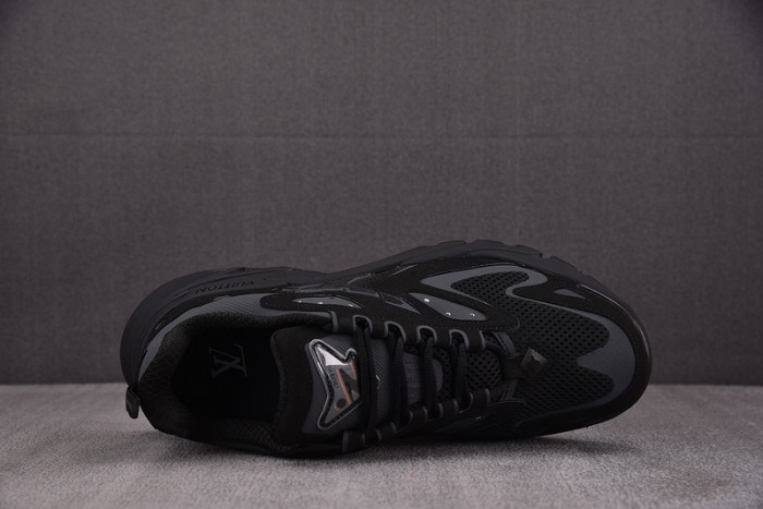L1VV Sneakers