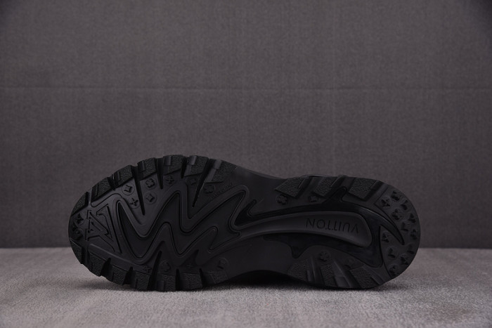L1VV Sneakers