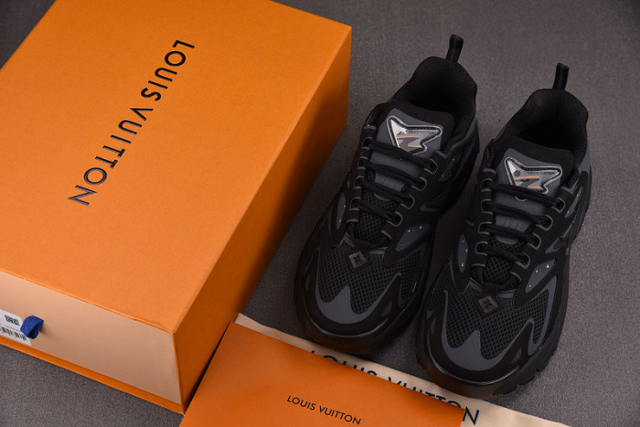 L1VV Sneakers