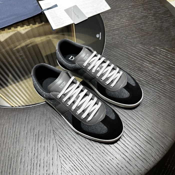 D1OR B01 Sneakers