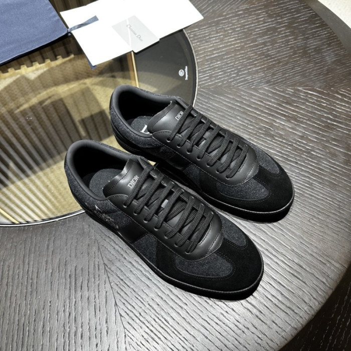 D1OR B01 Sneakers