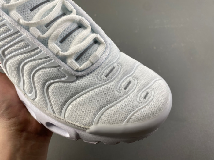 Nike Air Max Plus Svp*me White DA1472-100