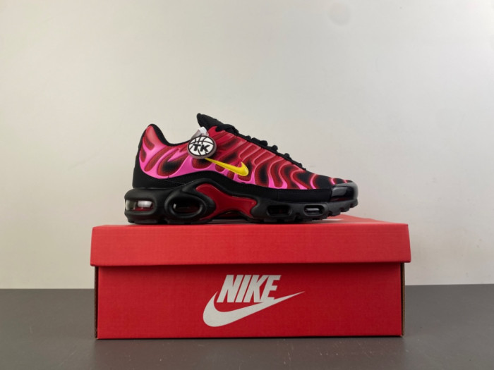 Nike Air Max Plus Svp*me University Red DA1472-600