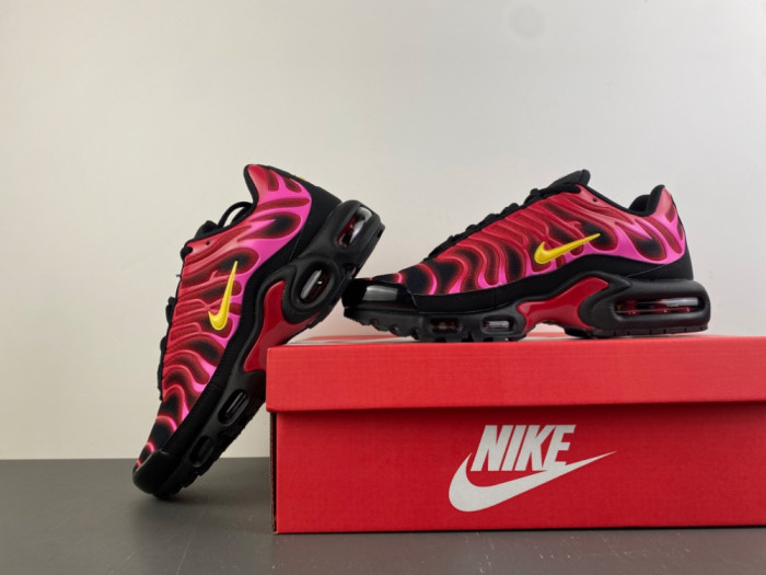 Nike Air Max Plus Svp*me University Red DA1472-600