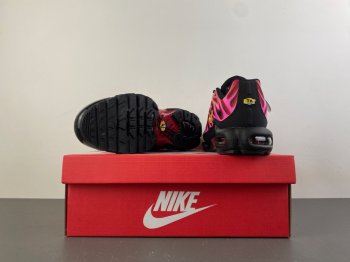 Nike Air Max Plus Svp*me University Red DA1472-600