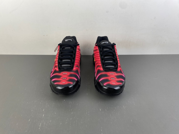 Nike Air Max Plus Svp*me University Red DA1472-600