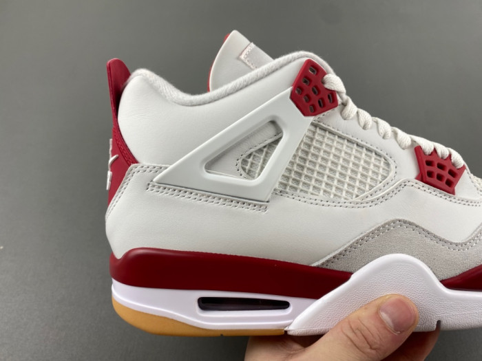 Nike SB x Air Jordan 4 “Varsity Red” DR5415-106