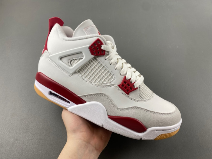 Nike SB x Air Jordan 4 “Varsity Red” DR5415-106