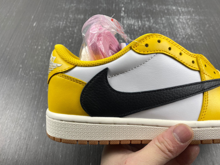 Travis Scott x Air Jordan 1 Low OG TSDZ4137-700