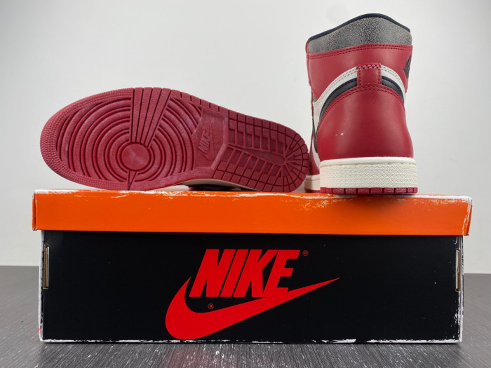 Air Jordan 1 High OG Chicago Lost and Found DZ5485-612