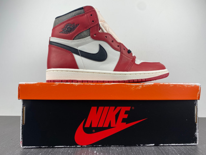 Air Jordan 1 High OG Chicago Lost and Found DZ5485-612