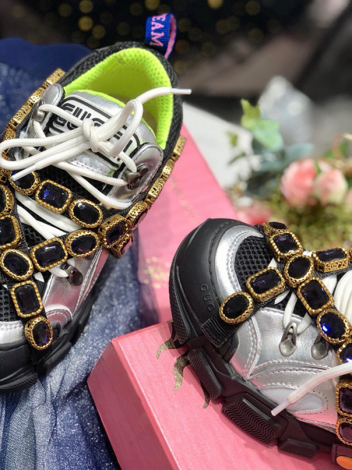 gu flashtrek sneaker