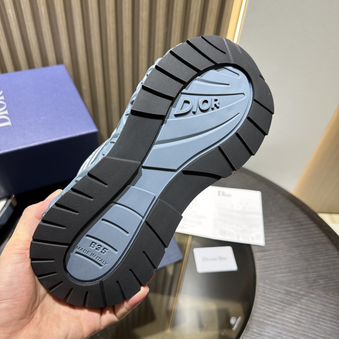 D1OR B35 Sneakers