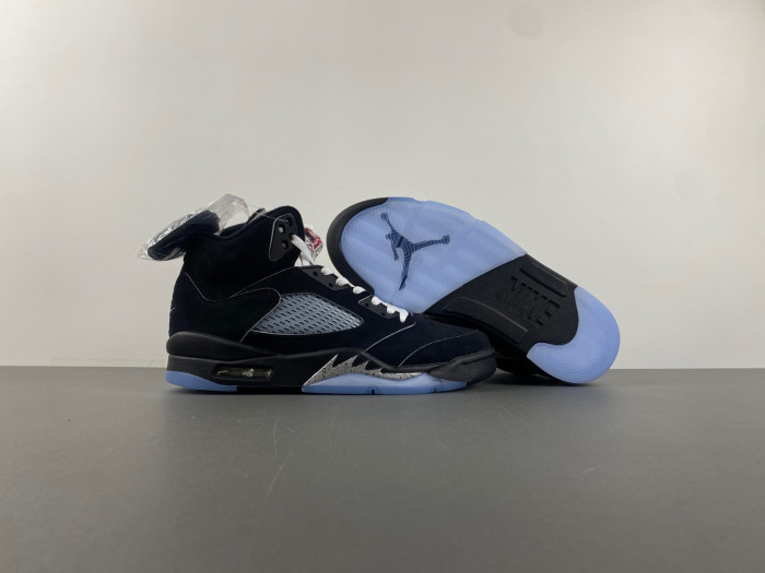 Air Jordan 5 “Black Metallic Reimagined” HF3975-001