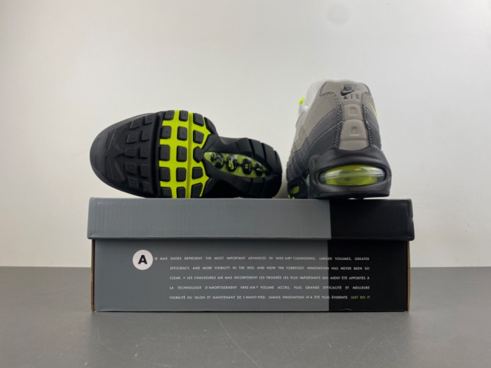 Nike Air Max 95 OG Big Bubble Neon HM4740-001