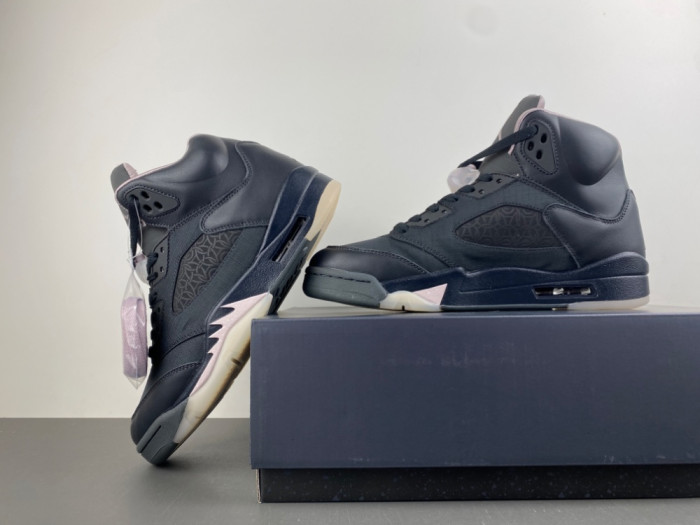 PSG x Air Jordan 5 “Off Noir” HQ3004-001