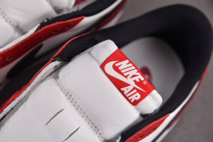 Air Jordan 1 Low OG “Chicago” HQ6998-600
