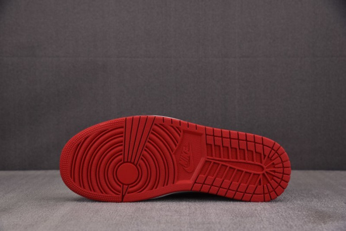 Air Jordan 1 Low OG “Chicago” HQ6998-600