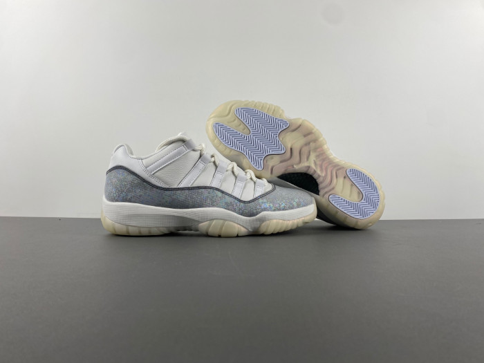 Air Jordan 11 Low CNY “Year of the Snake” HQ7000-001
