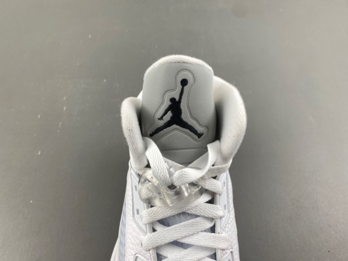 Air Jordan 5 OG “White Metallic” HQ7978-103