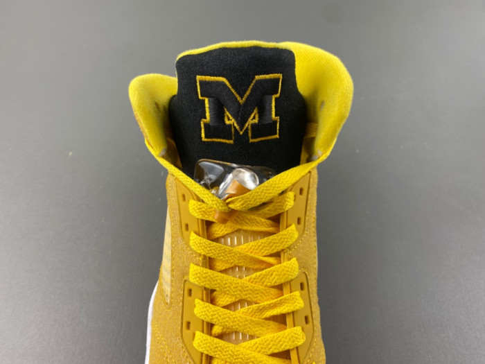 Air Jordan 5 Retro Yellow HQ7978-701