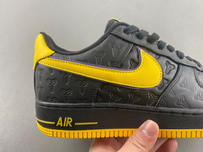 Kobe Bryant x Nike Air Force 1 Low HV5122-001