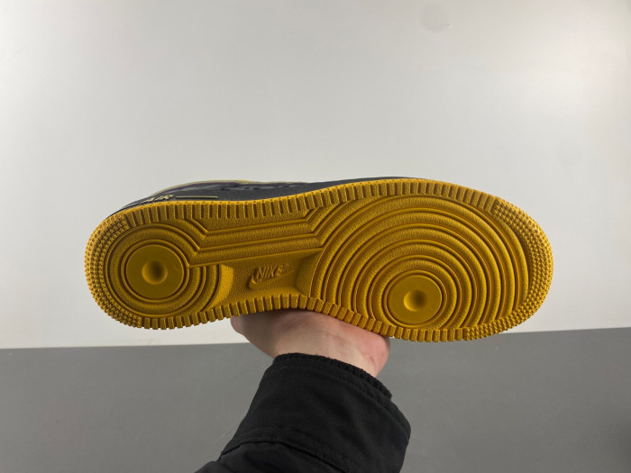 Kobe Bryant x Nike Air Force 1 Low HV5122-001