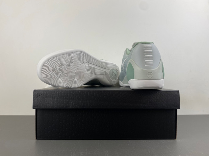 Nike Kobe 9 EM Low Protro Light Silver Steam IH1401-003